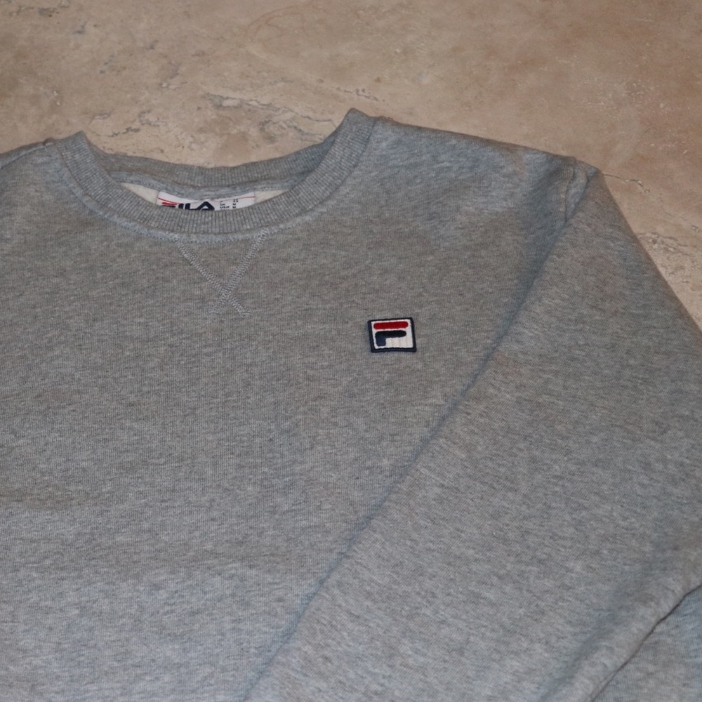 GREY FILA CREWNECK